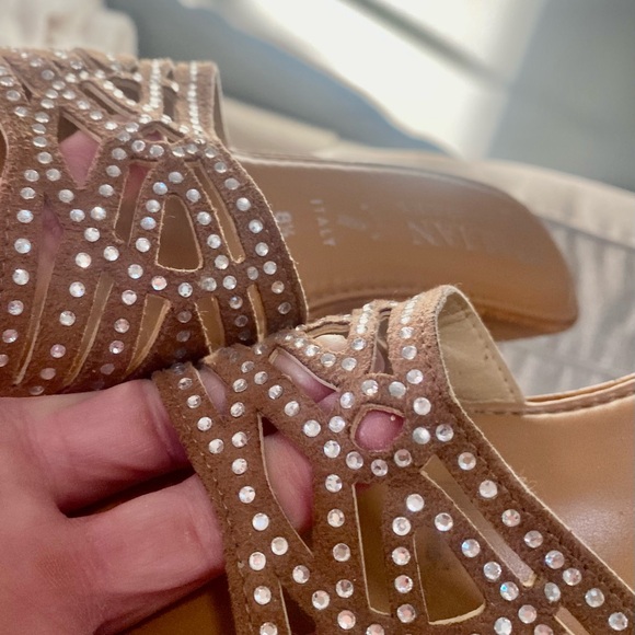 Italian Shoemakers Drk Tan Sandals. Cork heel Beautiful! Like new So Comfortable - Picture 3 of 5